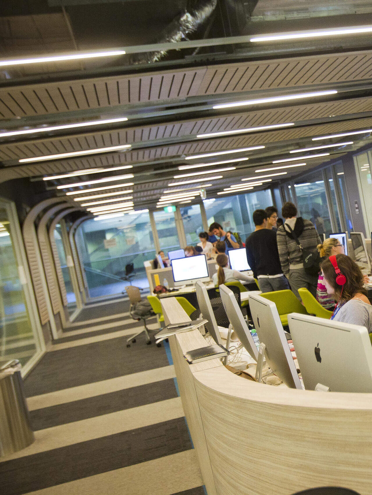 Studenten der UTS Sydney in Computer Labs