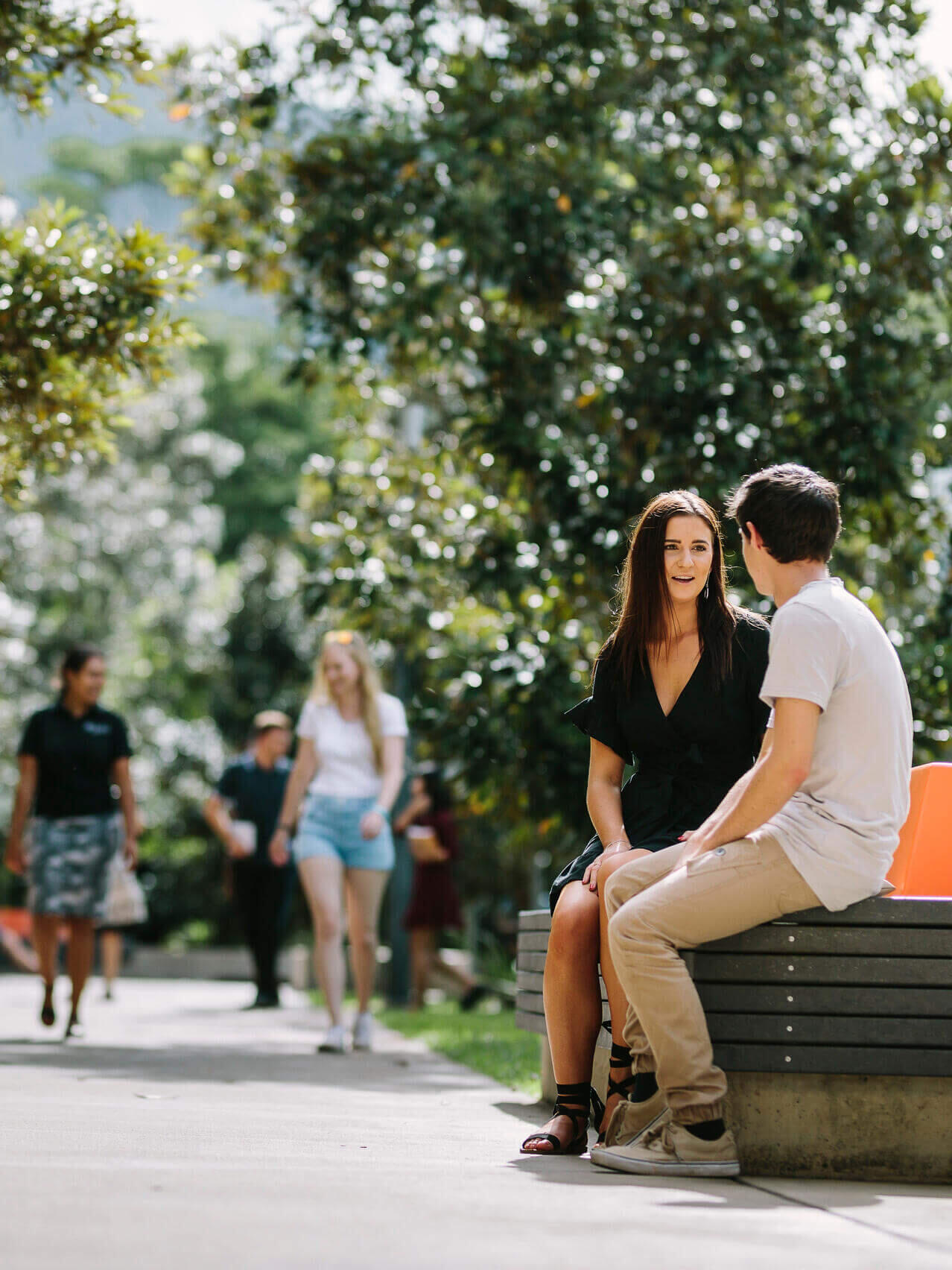 Studenten auf dem Campus der JCU in Townsville