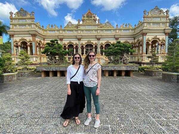 Svea und Katharina Pagoda